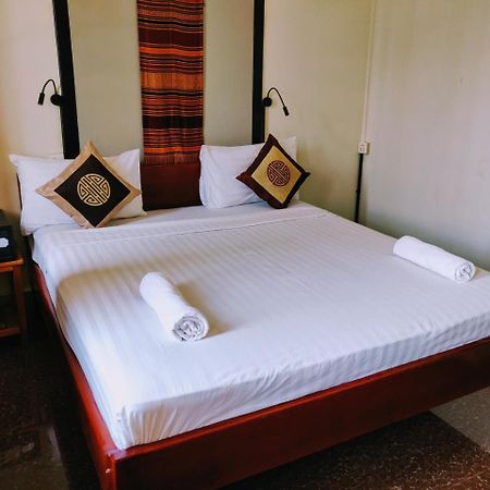 The Cashew Nut Villas Siem Reap Exteriör bild