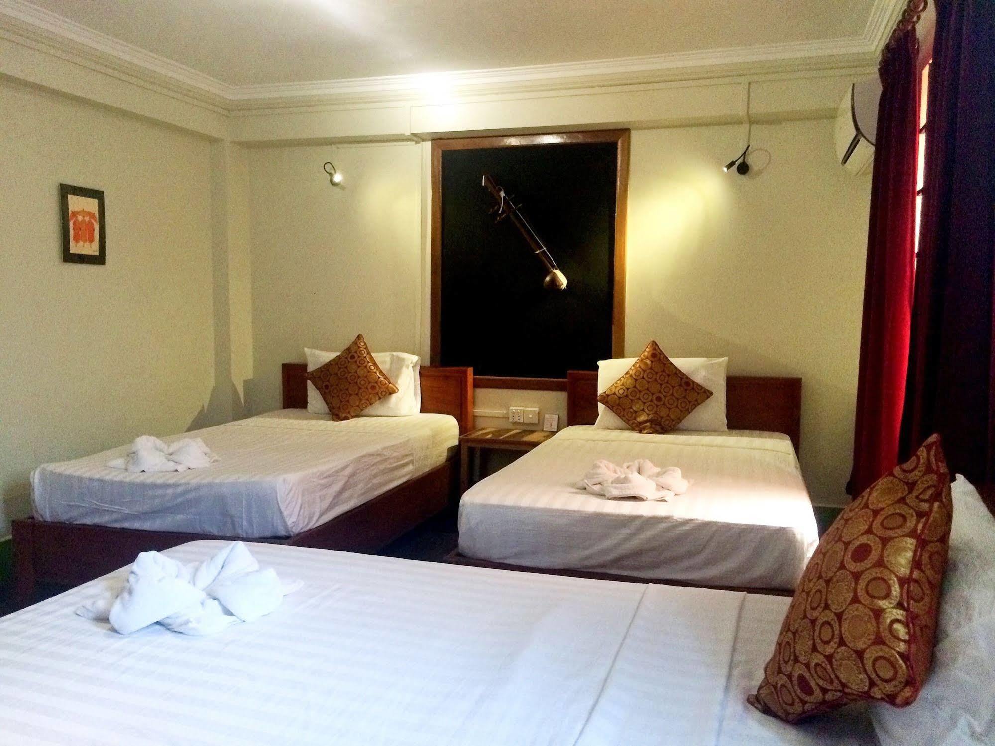 The Cashew Nut Villas Siem Reap Exteriör bild