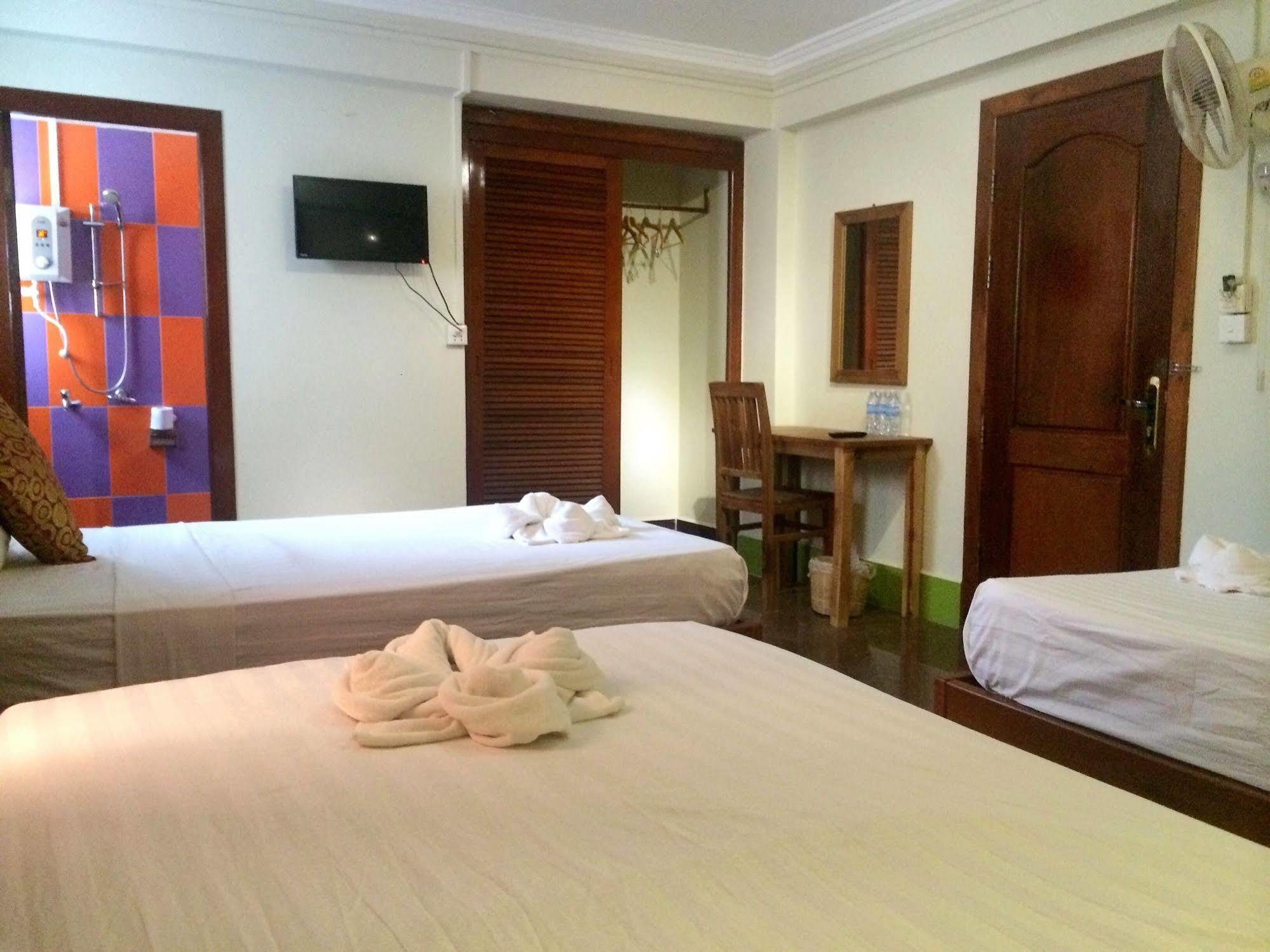 The Cashew Nut Villas Siem Reap Exteriör bild