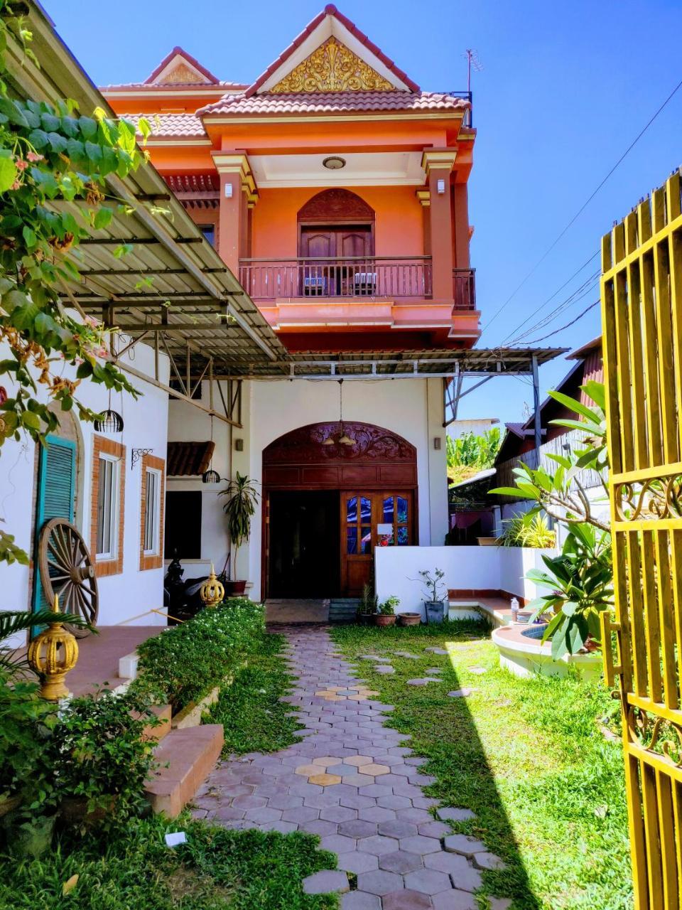 The Cashew Nut Villas Siem Reap Exteriör bild