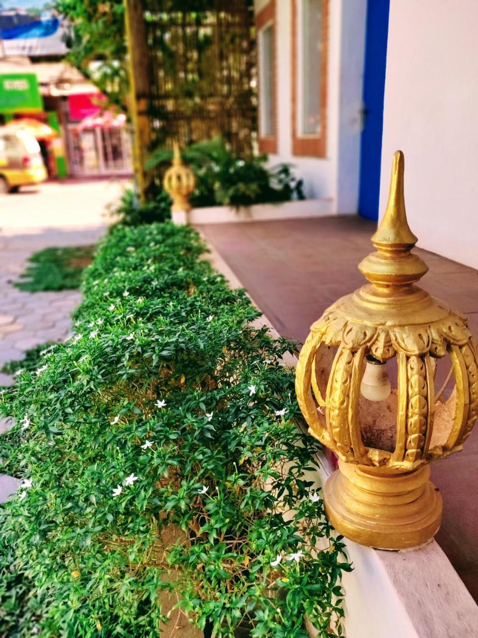 The Cashew Nut Villas Siem Reap Exteriör bild