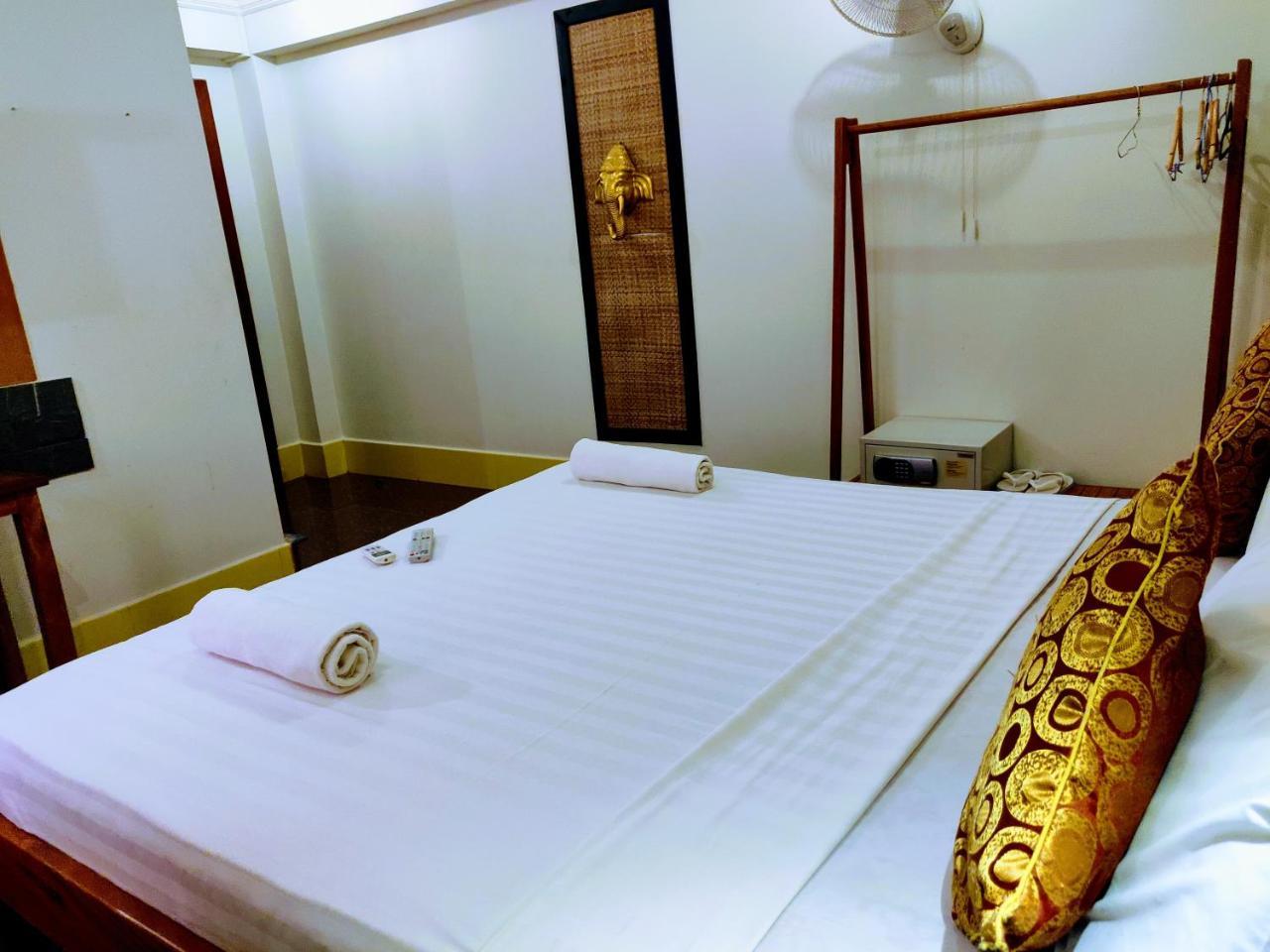 The Cashew Nut Villas Siem Reap Exteriör bild